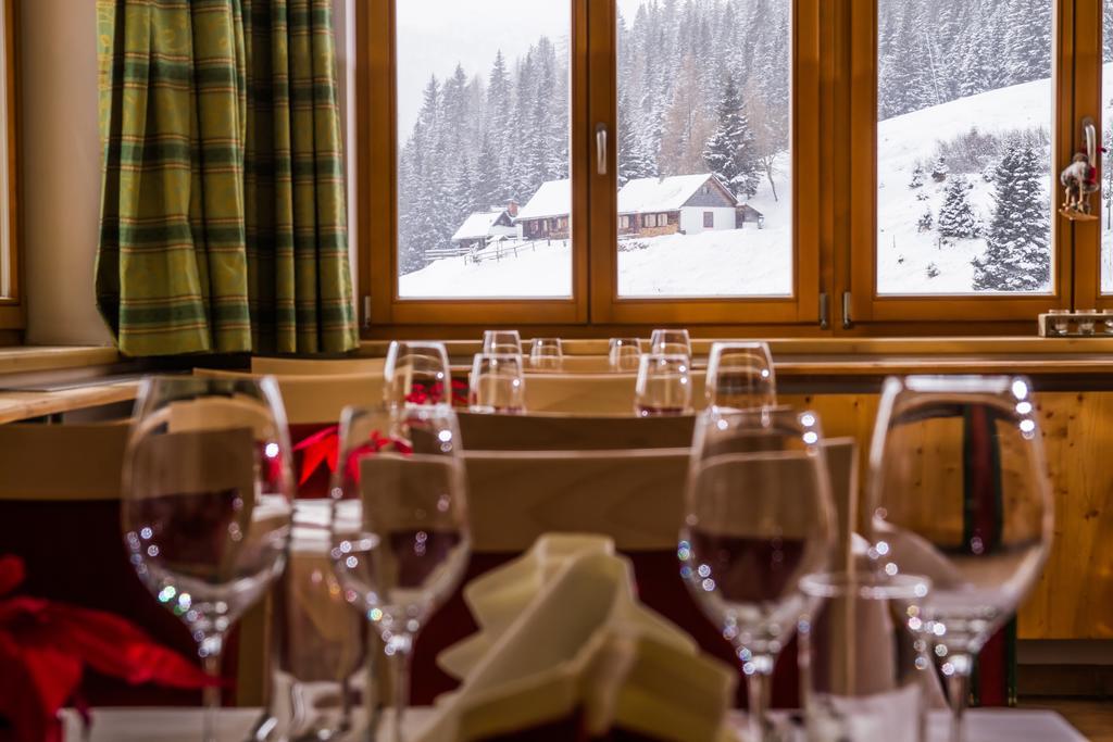 Monarchia Park Hotell Lachtal Eksteriør bilde
